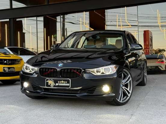 BMW-320i-2013