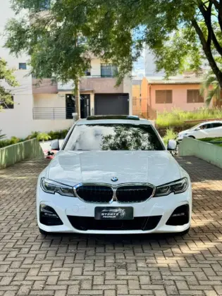 BMW 330e 2.0 16V TURBO HÍBRIDO M SPORT AUTOMÁTICO