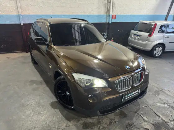 BMW X1 2.0 16V GASOLINA SDRIVE18I 4P AUTOMÁTICO BMW X1 2.0 16V GASOLINA SDRIVE18I 4P AUTOMÁTICO