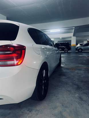 BMW-118i-2013