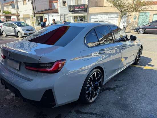 BMW-320i-2025