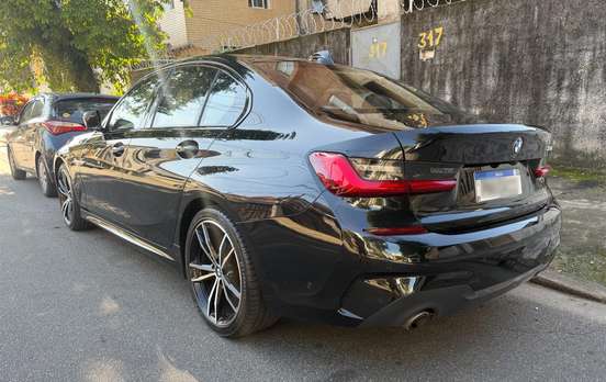 BMW-320i-2019