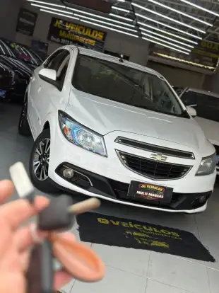 CHEVROLET-ONIX-2013