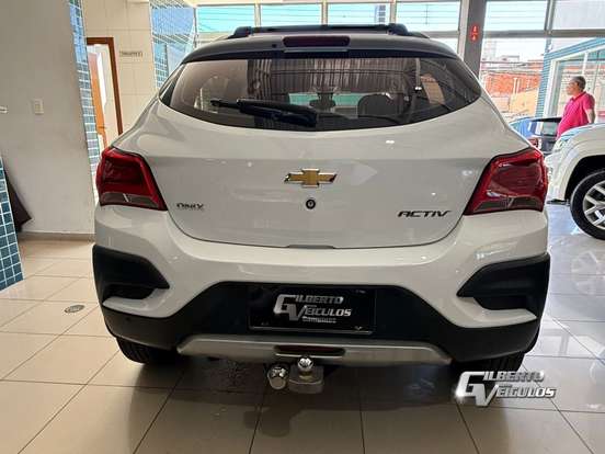CHEVROLET-ONIX-2017