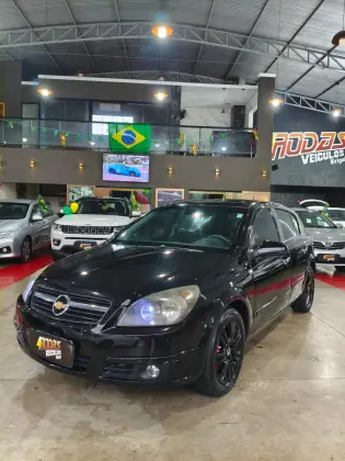 CHEVROLET VECTRA 2.0 MPFI GT HATCH 8V FLEX 4P MANUAL CHEVROLET VECTRA 2.0 MPFI GT HATCH 8V FLEX 4P MANUAL
