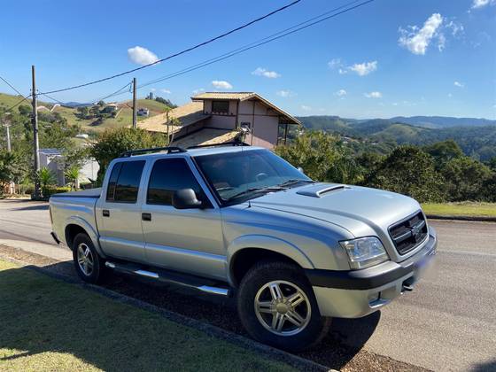 CHEVROLET S10 2.8 EXECUTIVE 4X4 CD 12V TURBO ELECTRONIC INTERCOOLER DIESEL 4P MANUAL