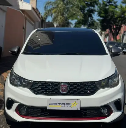 FIAT ARGO 1.8 E.TORQ FLEX HGT AT6 FIAT ARGO 1.8 E.TORQ FLEX HGT AT6