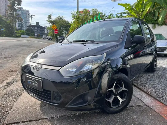 FORD FIESTA 1.0 MPI SEDAN 8V FLEX 4P MANUAL FORD FIESTA 1.0 MPI SEDAN 8V FLEX 4P MANUAL