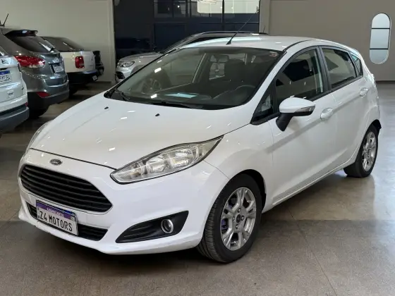 FORD FIESTA 1.5 SE HATCH 16V FLEX 4P MANUAL FORD FIESTA 1.5 SE HATCH 16V FLEX 4P MANUAL