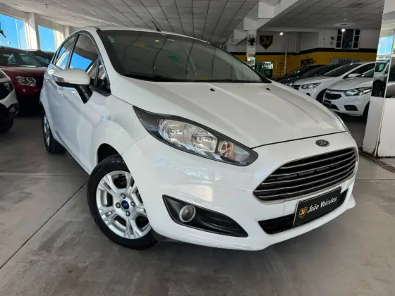 FORD FIESTA 1.6 SEL HATCH 16V FLEX 4P POWERSHIFT FORD FIESTA 1.6 SEL HATCH 16V FLEX 4P POWERSHIFT