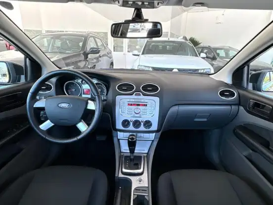 FORD-FOCUS-2.0 GLX SEDAN 16V FLEX 4P AUTOMÁTICO FORD-FOCUS-2013