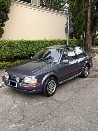 FORD ESCORT 1.8 XR3 8V ÁLCOOL 2P MANUAL