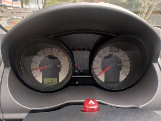 FORD-FIESTA-1.0 MPI PERSONNALITÉ 8V GASOLINA 4P MANUAL FORD-FIESTA-2007