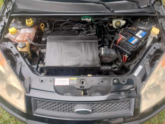 FORD-FIESTA-1.0 MPI PERSONNALITÉ 8V GASOLINA 4P MANUAL FORD-FIESTA-2007