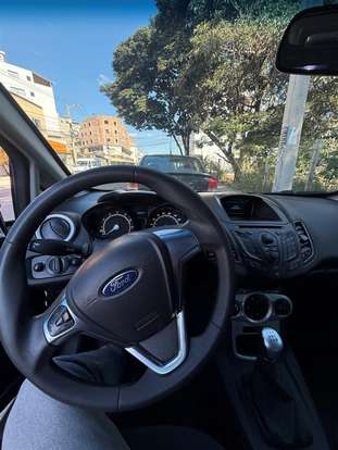 FORD-FIESTA-2014
