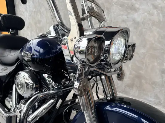 HARLEY-DAVIDSON-ROAD KING CLASSIC HARLEY-DAVIDSON-ROAD KING CLASSIC-2013