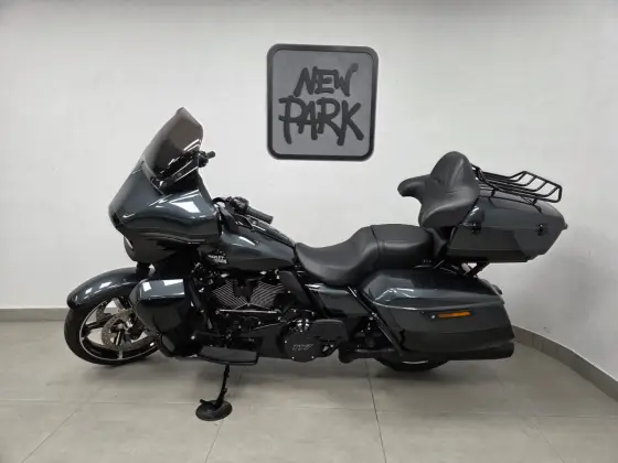 HARLEY-DAVIDSON STREET GLIDE ULTRA 