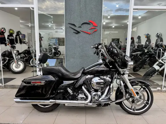 HARLEY-DAVIDSON STREET GLIDE HARLEY-DAVIDSON STREET GLIDE