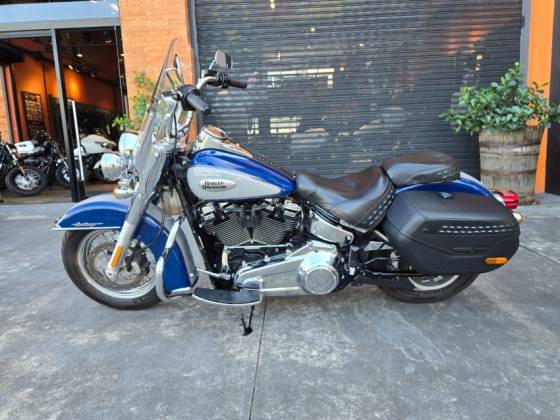HARLEY-DAVIDSON SOFTAIL HERITAGE CLASSIC 114 