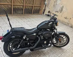 HARLEY-DAVIDSON SPORTSTER IRON 883 HARLEY-DAVIDSON SPORTSTER IRON 883