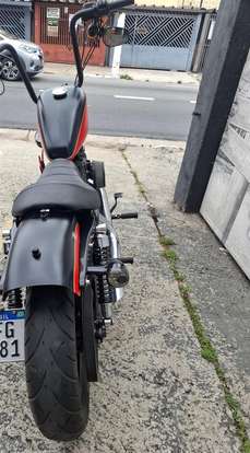 HARLEY-DAVIDSON-SPORTSTER XL 883 R-2008