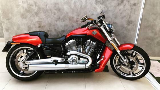 HARLEY-DAVIDSON V-ROD MUSCLE 
