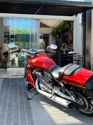 HARLEY-DAVIDSON-V-ROD MUSCLE-2012