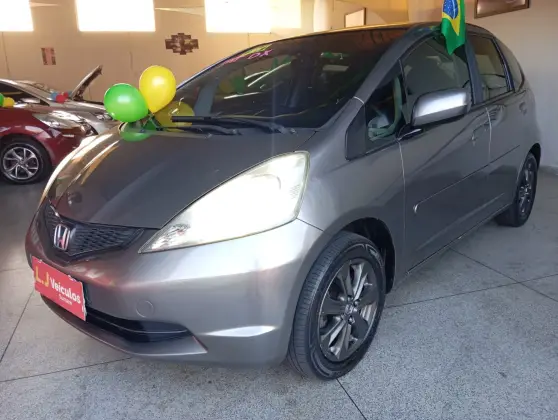 HONDA FIT 1.4 DX 16V FLEX 4P MANUAL HONDA FIT 1.4 DX 16V FLEX 4P MANUAL