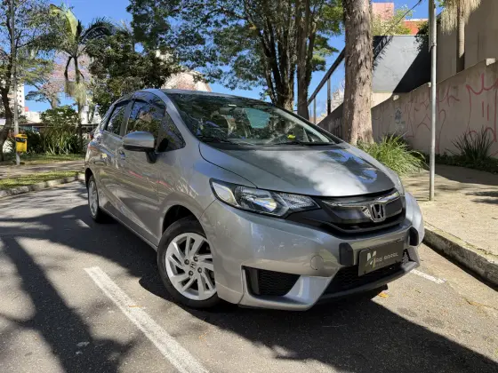 HONDA FIT 1.5 LX 16V FLEX 4P AUTOMÁTICO HONDA FIT 1.5 LX 16V FLEX 4P AUTOMÁTICO