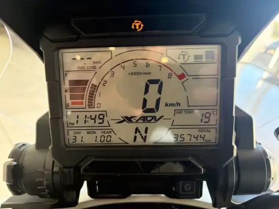 HONDA-X-ADV-2018