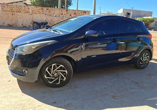 HYUNDAI-HB20-2013
