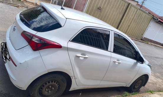 HYUNDAI-HB20-2018