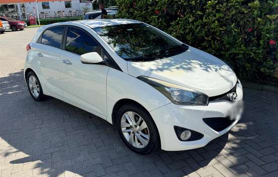 HYUNDAI-HB20-1.6 PREMIUM 16V FLEX 4P AUTOMÁTICO HYUNDAI-HB20-2015