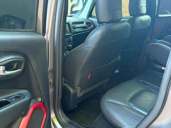 JEEP-RENEGADE-2.0 16V TURBO DIESEL TRAILHAWK 4P 4X4 AUTOMÁTICO JEEP-RENEGADE-2019