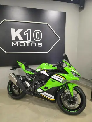 KAWASAKI NINJA ZX-4RR KAWASAKI NINJA ZX-4RR