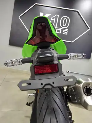 KAWASAKI-NINJA ZX-4RR-2026