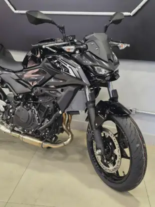 KAWASAKI-Z500-2026