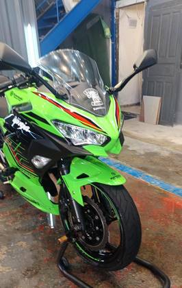 KAWASAKI NINJA 400 