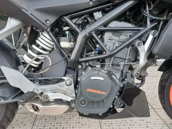 KTM-200 DUKE-2021