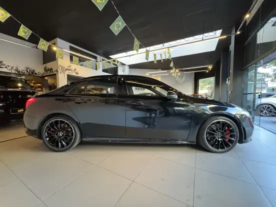 MERCEDES-BENZ-A 35 AMG-2020