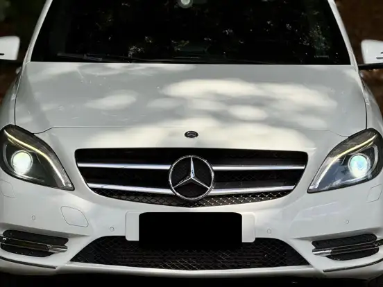 MERCEDES-BENZ-B 200-1.6 SPORT TURBO GASOLINA 4P AUTOMÁTICO MERCEDES-BENZ-B 200-2014