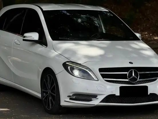 MERCEDES-BENZ-B 200-1.6 SPORT TURBO GASOLINA 4P AUTOMÁTICO MERCEDES-BENZ-B 200-2014