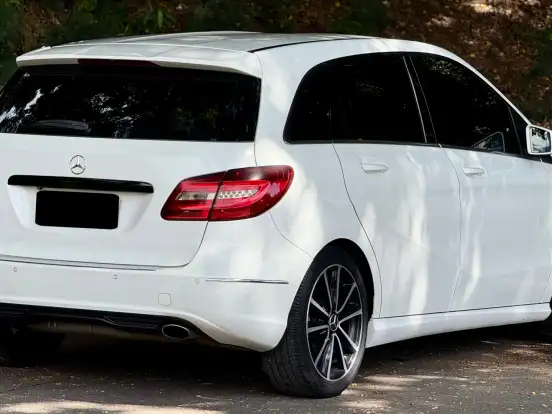 MERCEDES-BENZ-B 200-1.6 SPORT TURBO GASOLINA 4P AUTOMÁTICO MERCEDES-BENZ-B 200-2014
