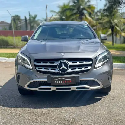 MERCEDES-BENZ-GLA 200-2017