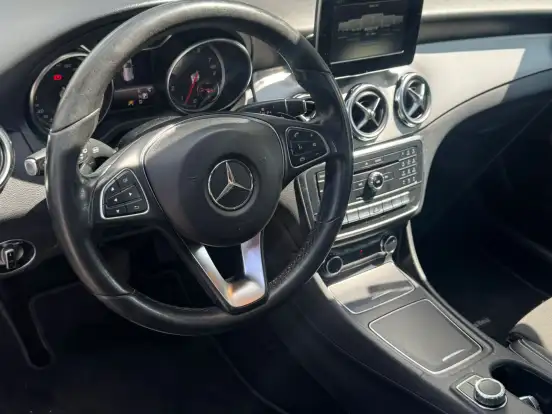 MERCEDES-BENZ-GLA 200-1.6 CGI FLEX ADVANCE 7G-DCT MERCEDES-BENZ-GLA 200-2017