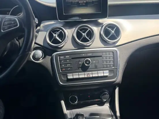 MERCEDES-BENZ-GLA 200-1.6 CGI FLEX ADVANCE 7G-DCT MERCEDES-BENZ-GLA 200-2017