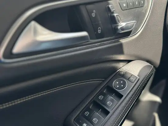 MERCEDES-BENZ-GLA 200-1.6 CGI FLEX ADVANCE 7G-DCT MERCEDES-BENZ-GLA 200-2017