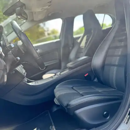 MERCEDES-BENZ-GLA 200-2017