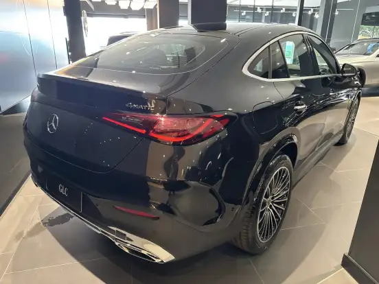 MERCEDES-BENZ-GLC 300-2026