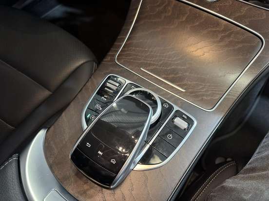 MERCEDES-BENZ-C 180-2019